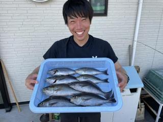 勝浦周辺（磯）日中にイサキ釣れました！
